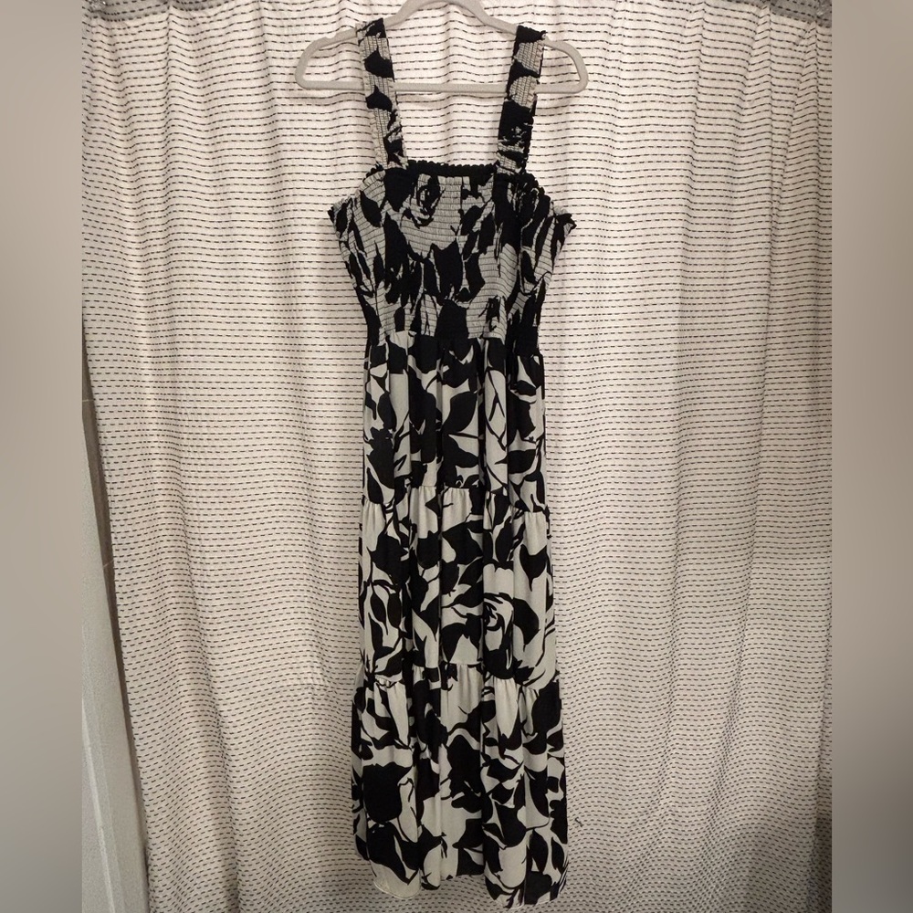 Anne Klein Black and White Sleeveless Maxi Sundress